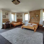 Wichrowe Wzgorze Janowa Gora, Czarna Gora, Sienna