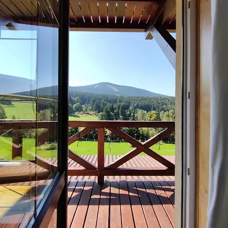 Feriegård Wichrowe Wzgorze Janowa Gora, Czarna Gora, Sienna