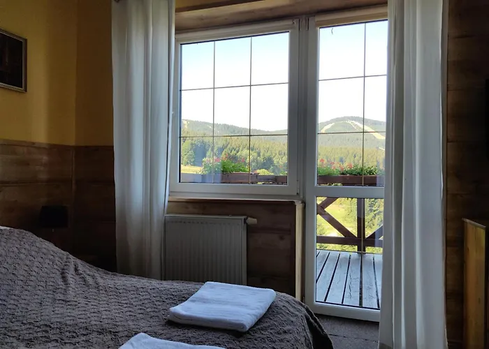 Wichrowe Wzgorze Janowa Gora, Czarna Gora, Sienna